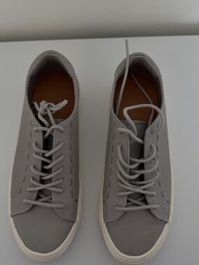 Woman’s Casual Lace-Up Sneakers in Light Gray